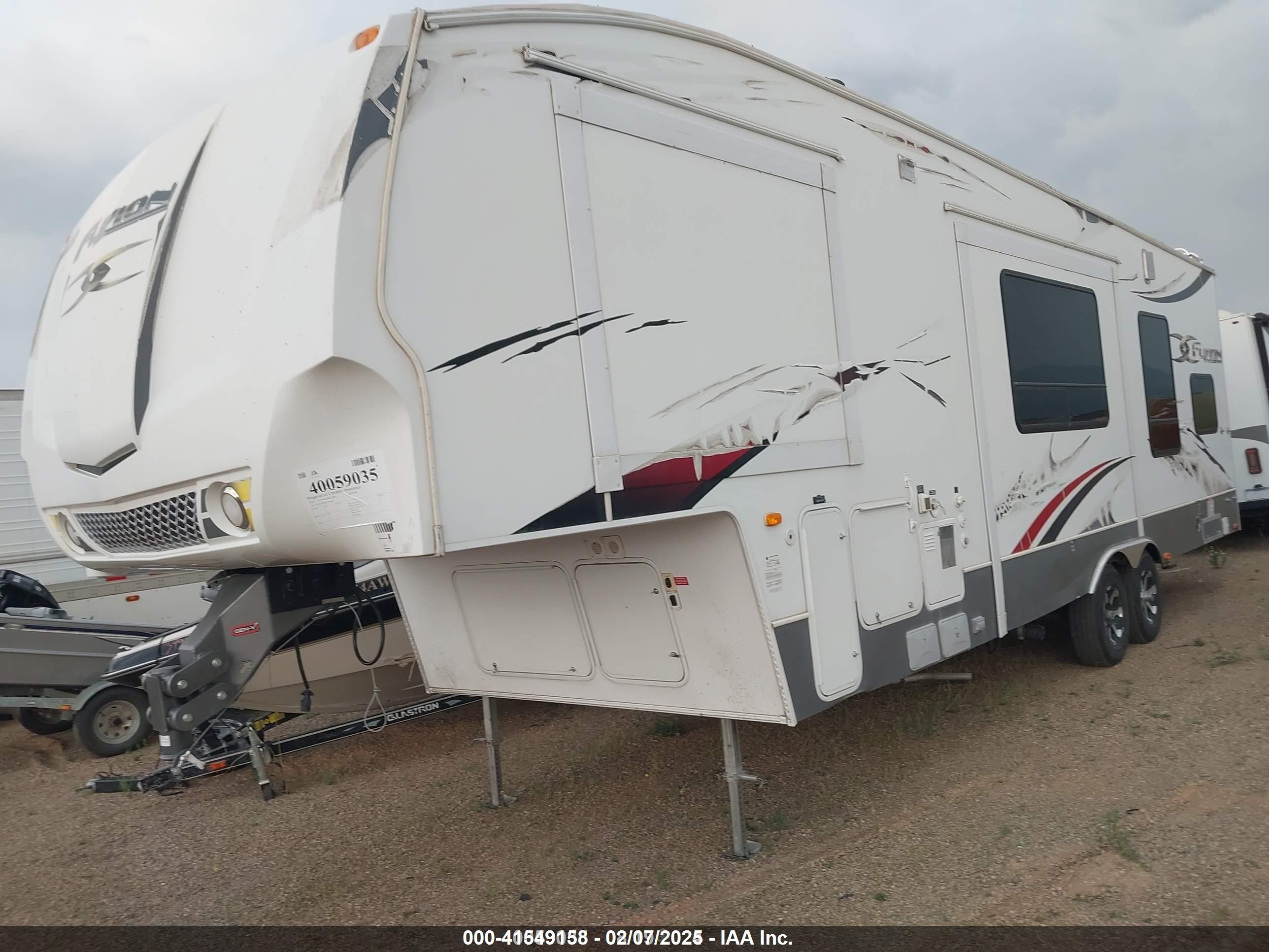 2010 KEYSTONE Keystone — VIN 4YDF30230AF810202 — photo 2